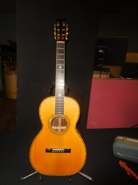 New Years Day Estates , Antique, and Martin Guitar Auction - DSCN1608.JPG