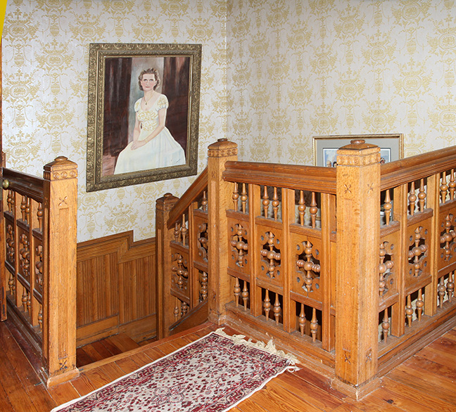 Historic Robins Roost American Queen Anne House, Antiques, Contents The Etta Mae Love Estate - JP_5388.jpg