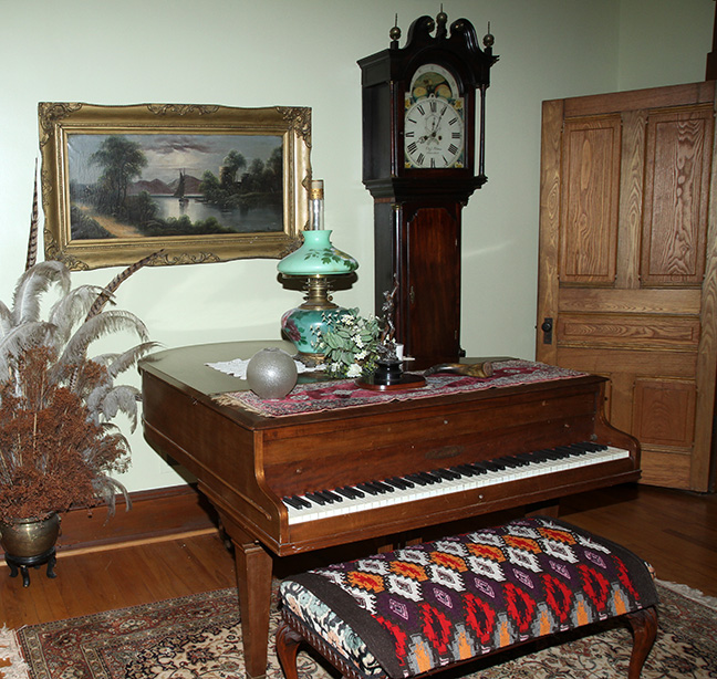 Historic Robins Roost American Queen Anne House, Antiques, Contents The Etta Mae Love Estate - JP_5394.jpg