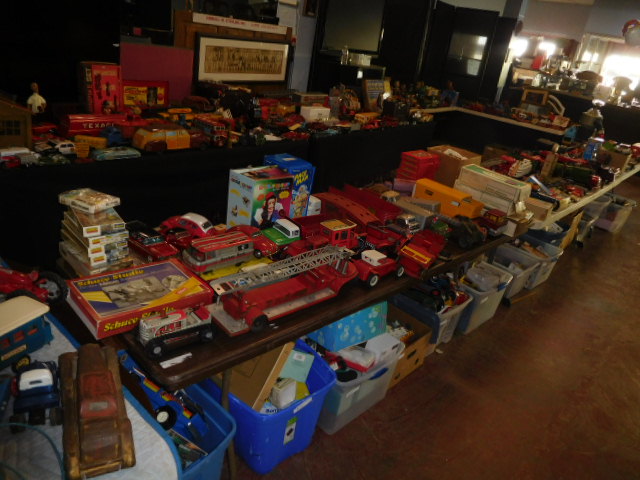 The Dave Berry Toy Auction - DSCN9803.JPG