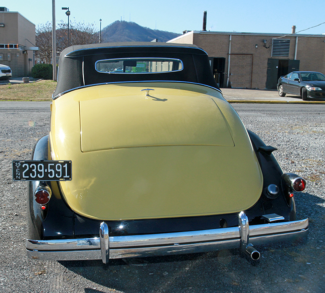 David Berry Estate Auction New Years Day-1935 LaSalle, 1936 Ford, Mascots, Antique Pharmacy items and more - 6095.jpg