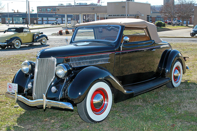 David Berry Estate Auction New Years Day-1935 LaSalle, 1936 Ford, Mascots, Antique Pharmacy items and more - 6101.jpg