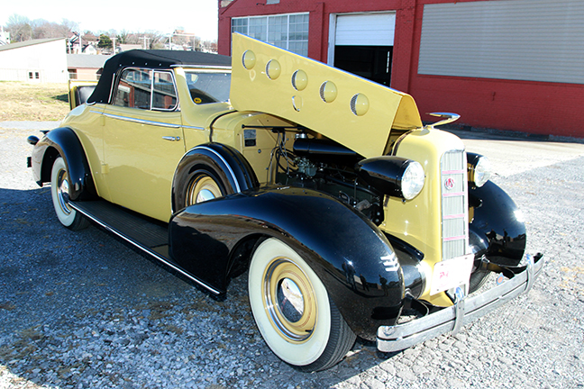 David Berry Estate Auction New Years Day-1935 LaSalle, 1936 Ford, Mascots, Antique Pharmacy items and more - 6114.jpg