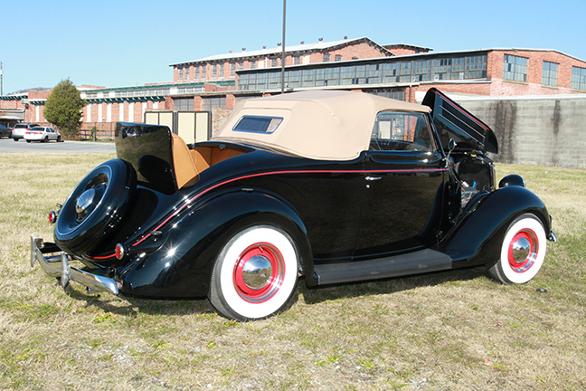 David Berry Estate Auction New Years Day-1935 LaSalle, 1936 Ford, Mascots, Antique Pharmacy items and more - 6127.jpg