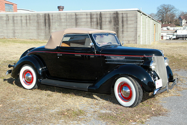 David Berry Estate Auction New Years Day-1935 LaSalle, 1936 Ford, Mascots, Antique Pharmacy items and more - 6136.jpg