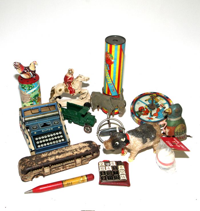 Don Squibb Estate Auction,Toys,Candy Containers, Games. Chocolate  Molds, Advertising Dolls plus much more. - 93_1.jpg