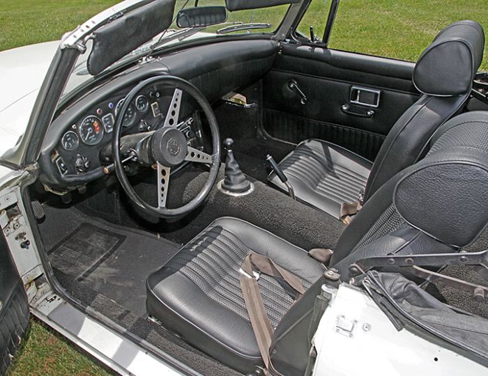 Chester Blankenship Sports Car Collection-Austin Healey MK III, Triumph TR-6, MGB, Lexus SC 430 Auction - 5068.jpg