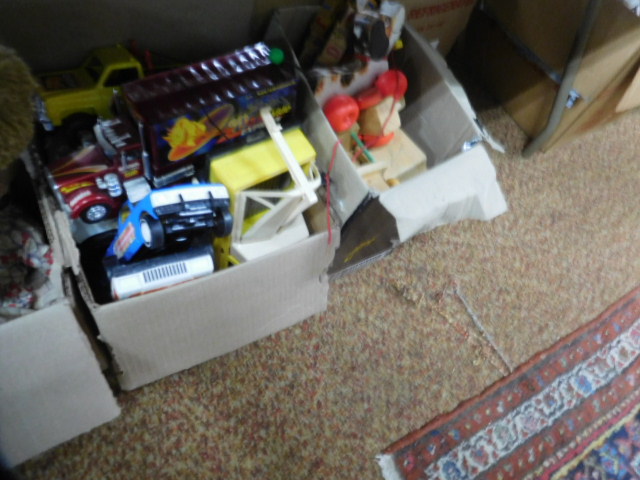 Estate Toy Collection and some Good Early NASCAR - DSCN0013.JPG