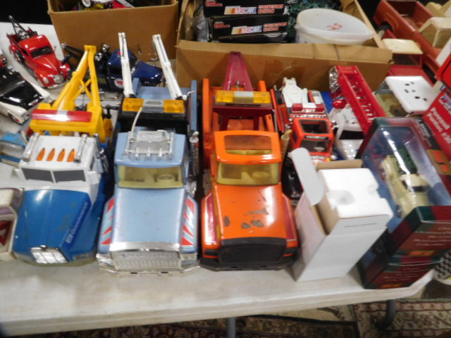 Estate Toy Collection and some Good Early NASCAR - DSCN0030.JPG