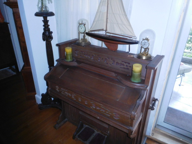 Judith Gregory Estate Auction - DSCN9720.JPG