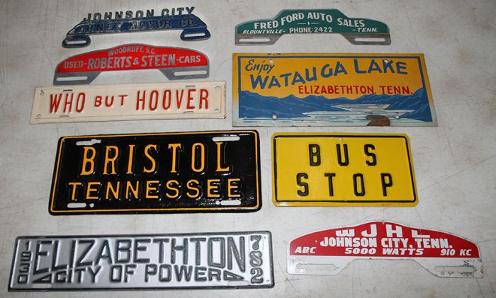 Ken Depew Country Store Collection, Auto Tags and Toppers,Toys, Advertising and More Auction - 9368.jpg