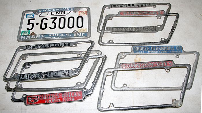 Ken Depew Country Store Collection, Auto Tags and Toppers,Toys, Advertising and More Auction - 9379.jpg