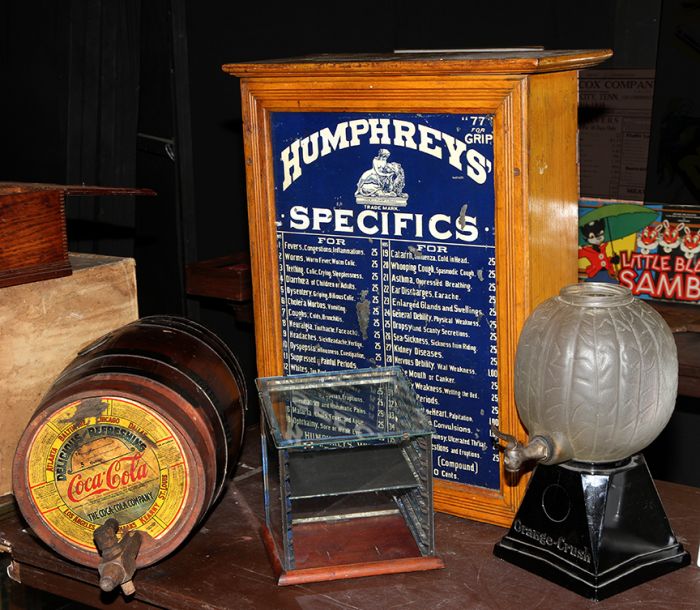 Ken Depew Country Store Collection, Auto Tags and Toppers,Toys, Advertising and More Auction - 9398.jpg