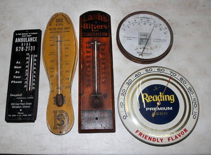 Ken Depew Country Store Collection, Auto Tags and Toppers,Toys, Advertising and More Auction - 9463.jpg
